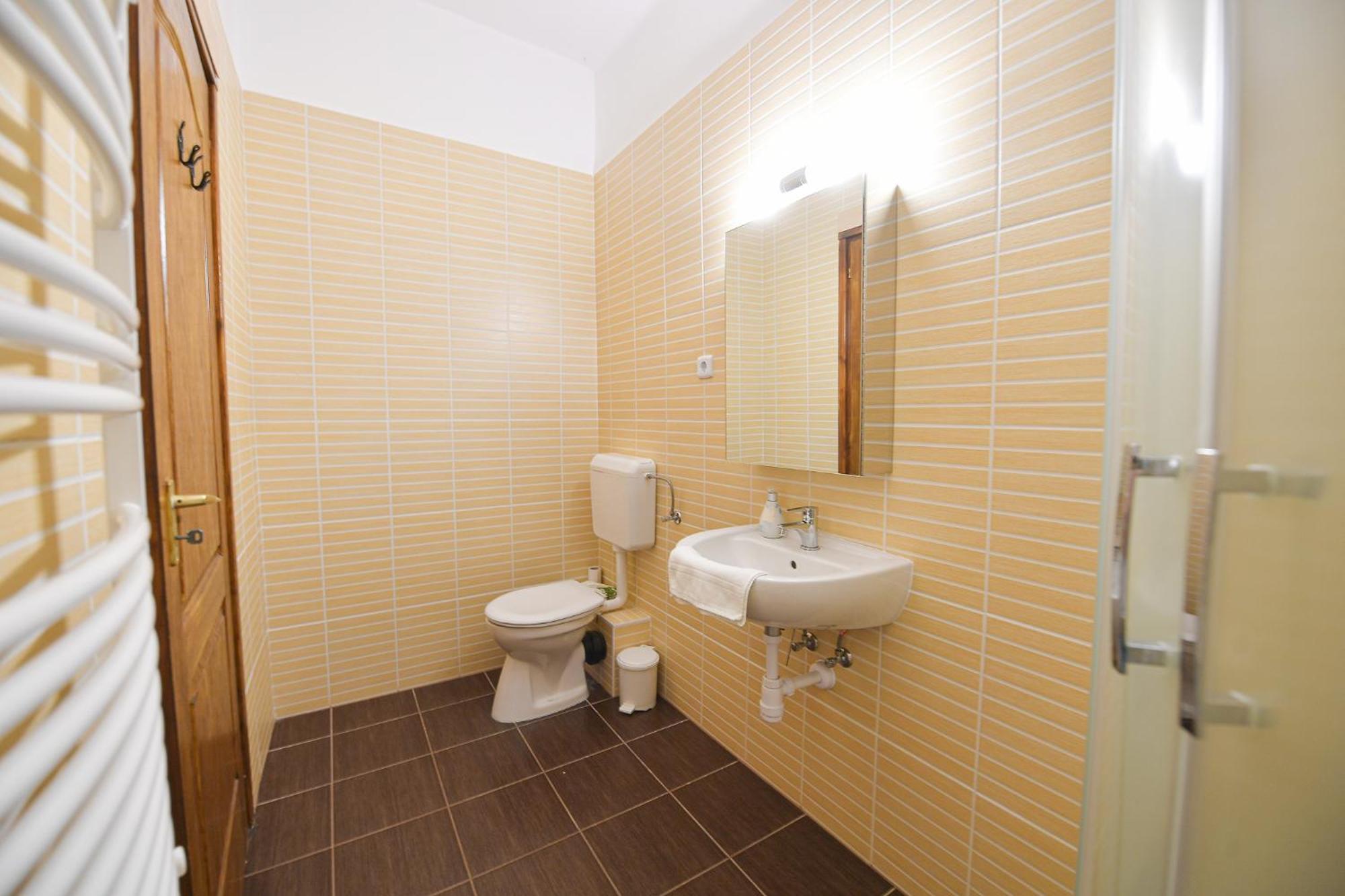 Kokusz Apartmanok Έγκερ Δωμάτιο φωτογραφία