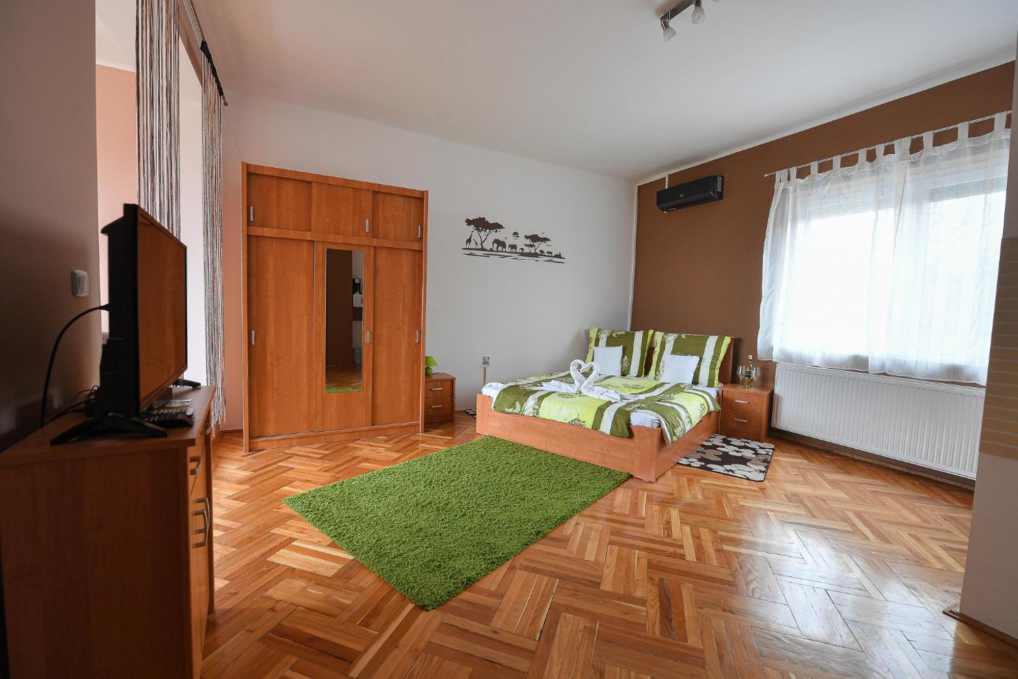Kokusz Apartmanok Έγκερ Δωμάτιο φωτογραφία