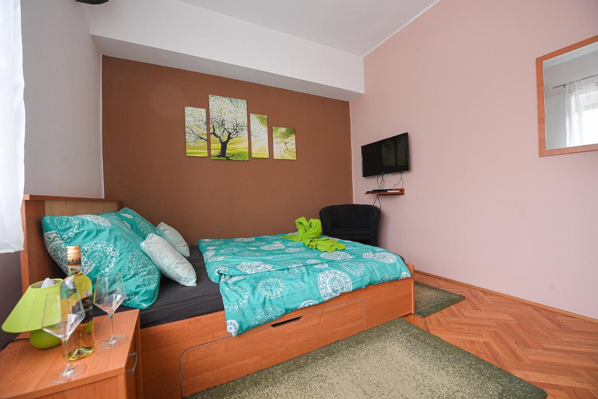 Kokusz Apartmanok Έγκερ Δωμάτιο φωτογραφία