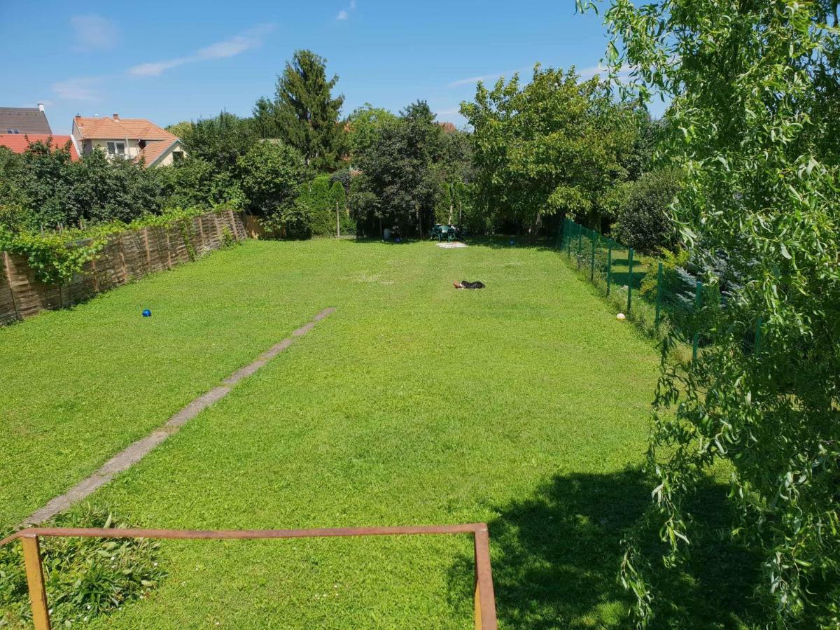 Kokusz Apartmanok Έγκερ Εξωτερικό φωτογραφία